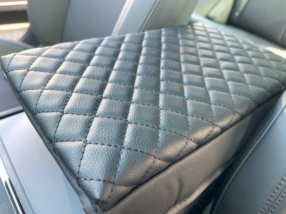 2024-2026 Tesla Model Y Juniper / Model 3 Highland Armrest Cover