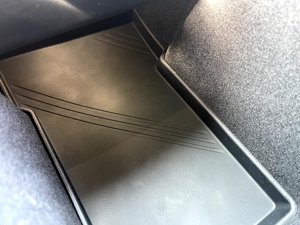 2024-2026 Tesla Model Y Juniper / Model 3 Highland Armrest Storage Pad